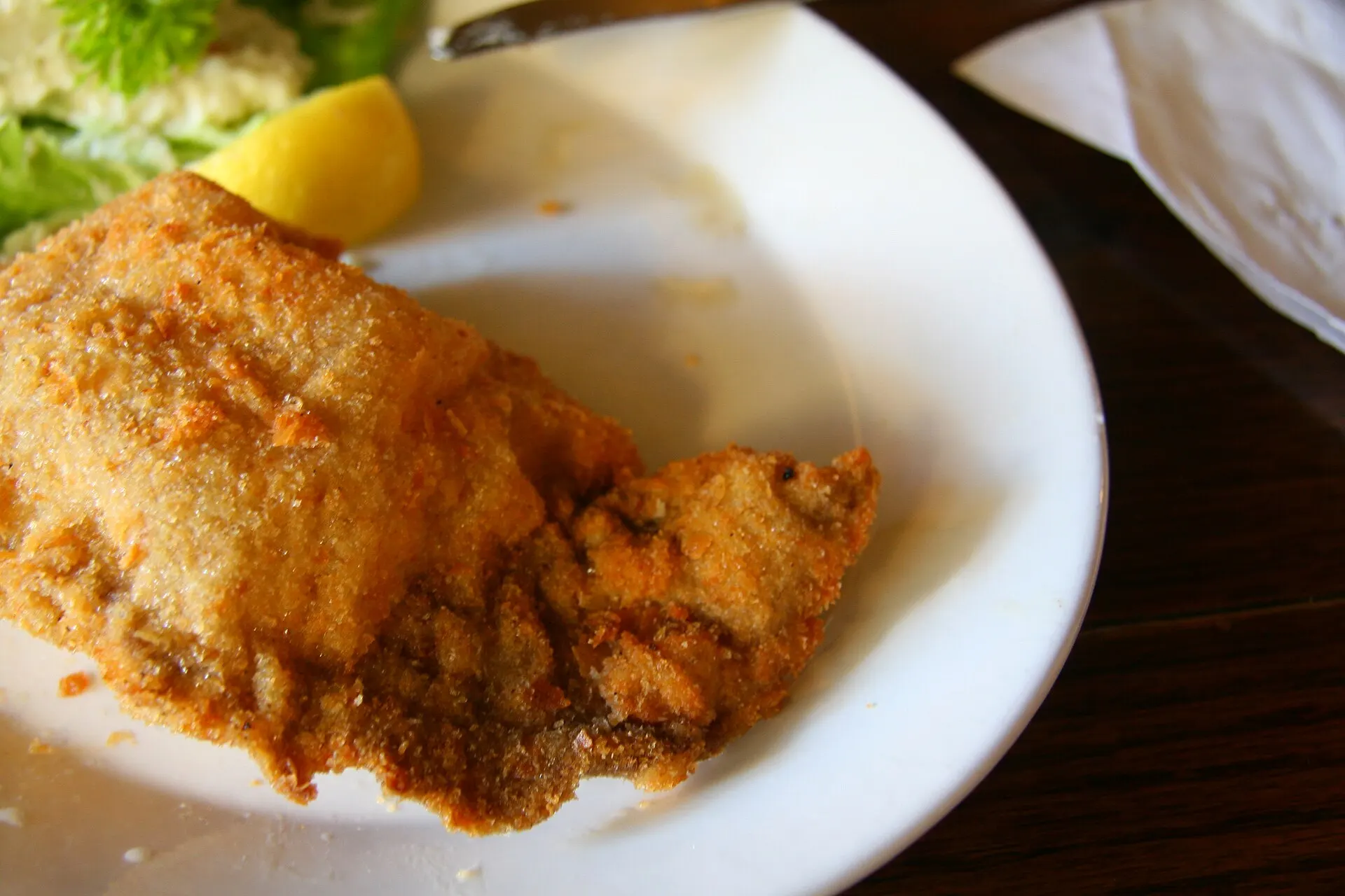Schnitzel mit Beilage – Symbolbild